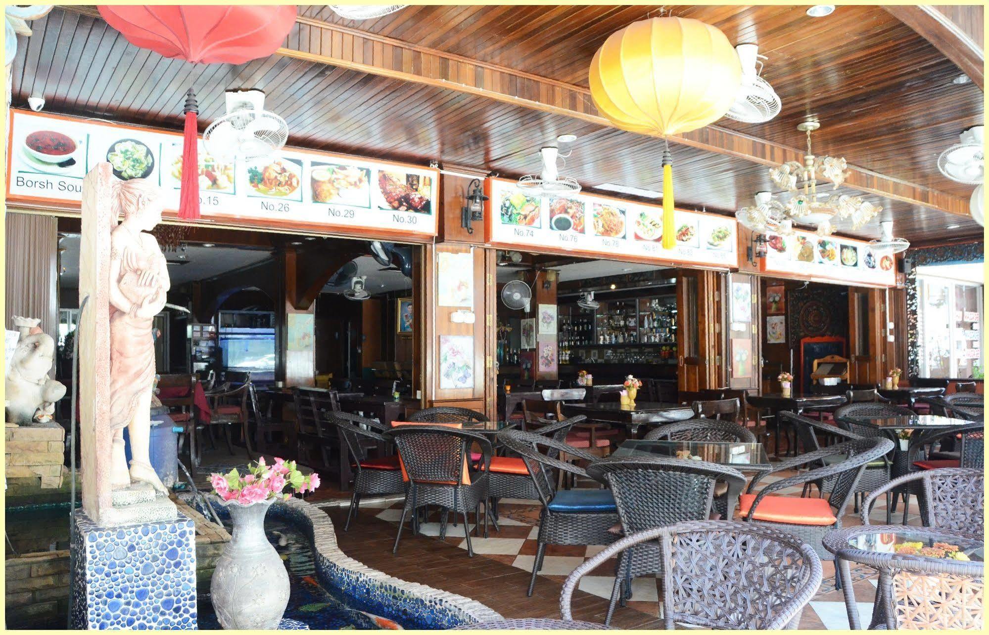 Gold Coast Inn Pattaya Ngoại thất bức ảnh